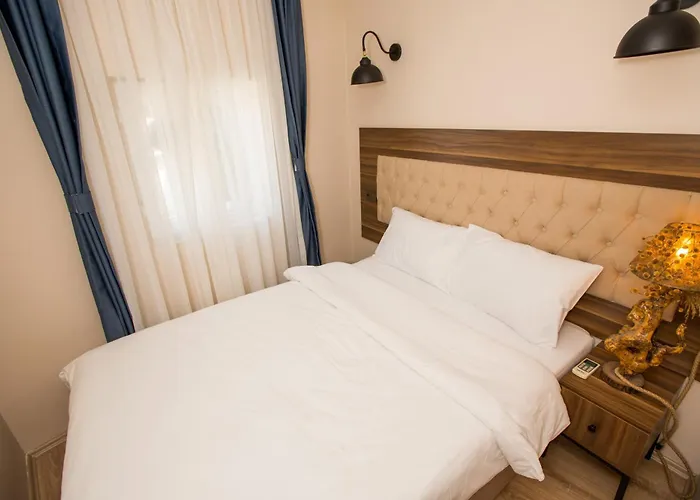 Corner Garden Hotel